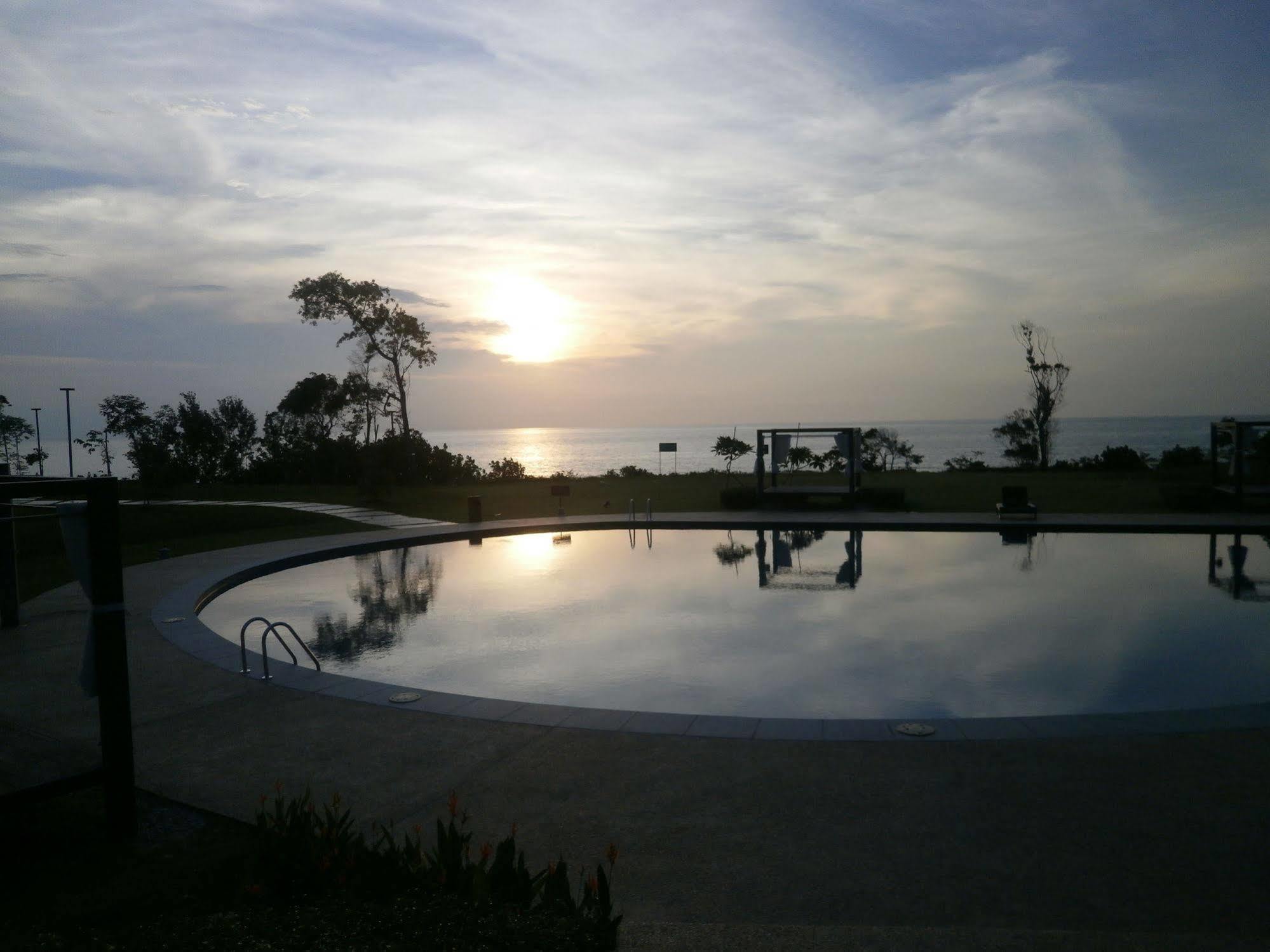 Samalaju Resort Hotel Bintulu Exterior photo